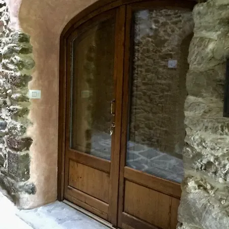 13th Century Castle Апартаменты Амбра